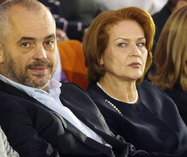 Arta Dade refuses the medal and the invitation to Rama's rally: Real
