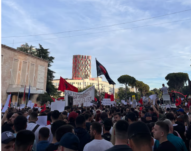 POLITICO nxjerr deklaratën e fortë të Ramës: Të huajt