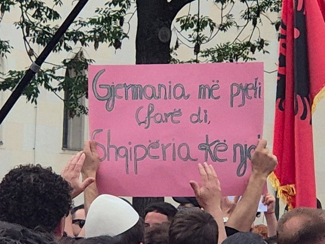 “Rama ik” jehonë në Mynih, diaspora shqiptare në
