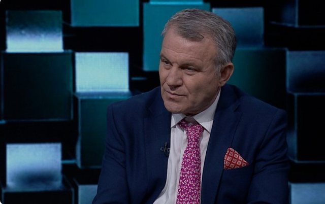Ish-ministri i PS thirrje Ramës: Koha të largohesh, nuk bën dot
