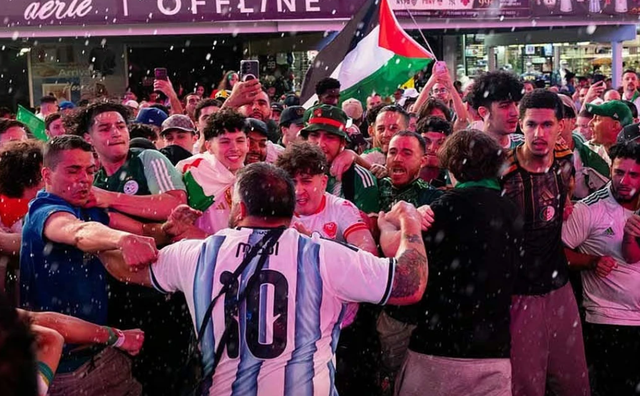 Video/ Physical fight between fans in New York before the Argentina-Algeria