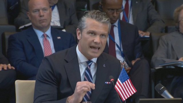 Hegseth explodes against NATO: We are reviewing our presence in Europe