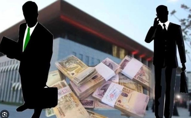Raporti i GI-TOC / Noter&euml;t dhe &ldquo;Real Estate&rdquo; mekanizma  t&euml;