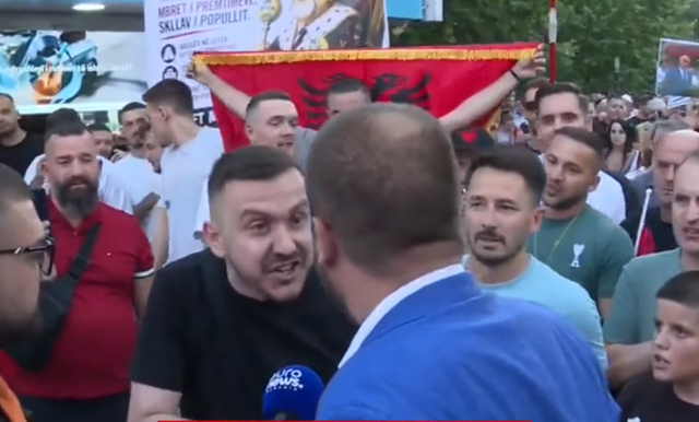 Tensione para Kuvendit, protestuesit përballen me deputetin socialist: O