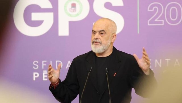 Protestuesit i k&euml;rkojn&euml; dor&euml;heqjen, Rama: Nj&euml; qeveri nuk e