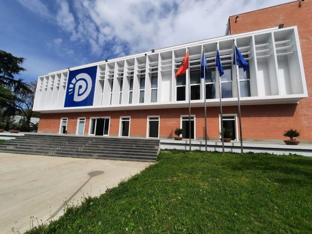 PD d&euml;non grisjen e flamurit izraelit: Akt kriminal dhe antisemit