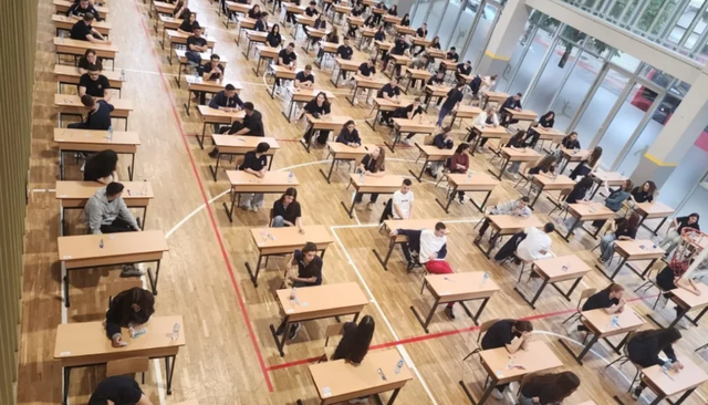 Dalin notat e provimit t&euml; Matematik&euml;s
