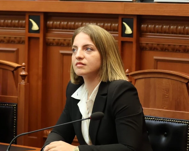 Marjana Ko&ccedil;eku warns of more departures from the Socialist Party: