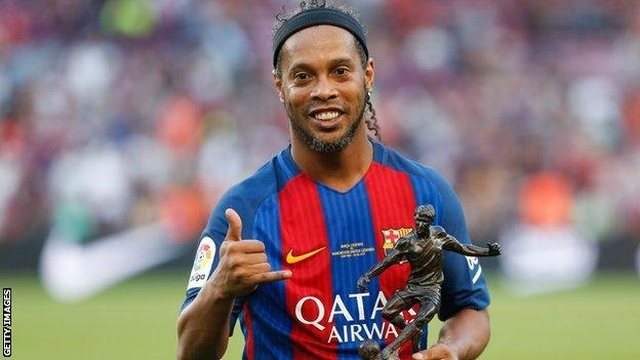 Ronaldinho returns to the field after 11 years