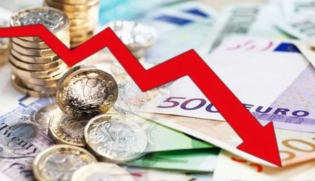 K&euml;mbimi valutor 29 qershor/ Me sa blihen e shiten dollari dhe euro