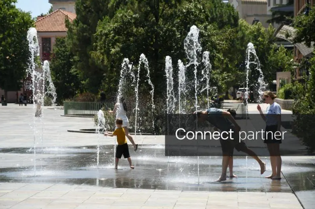 Foto/ 40&deg;C n&euml; Tiran&euml;, qytetar&euml;t &ldquo;pushtojn&euml;&rdquo;