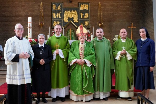 Kardinali Ernest Simoni Troshani viziton Mbretërinë e Bashkuar
