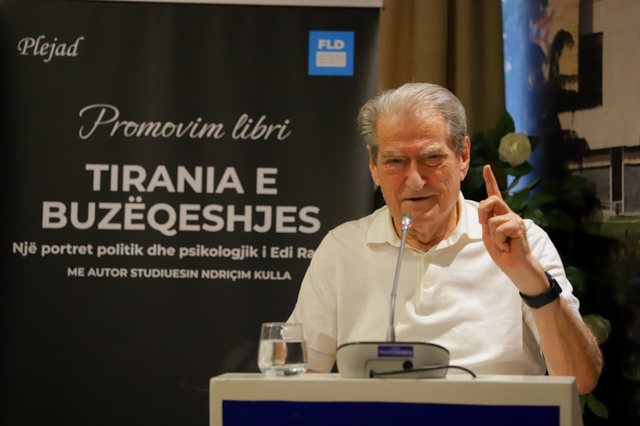 Berisha mesazh gjenerat&euml;s Z: Po ngriheni ndaj nj&euml; diktature autoritare