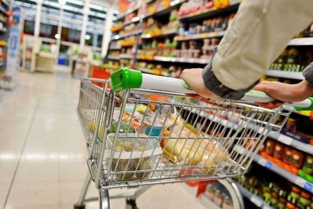 &Ccedil;mimet e prodhimeve bujq&euml;sore, vez&euml;t dhe frutat me rritjen