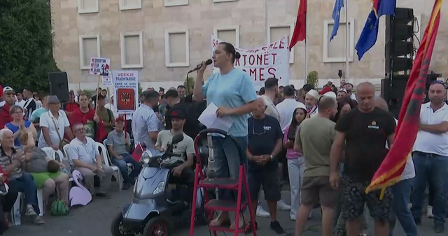 Kontrasti me thirrjet "Rama në burg, Berisha në burg", por