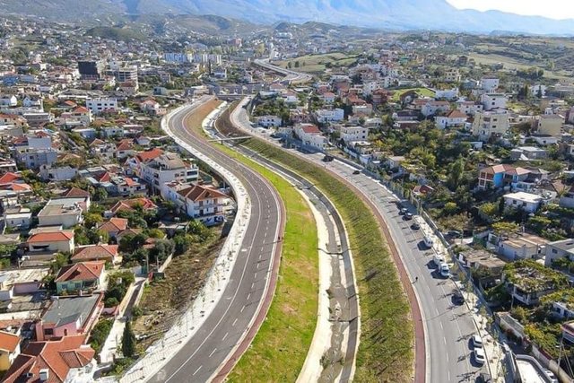 Shqipëria, e fundit në rajon për logjistikën në tregti,