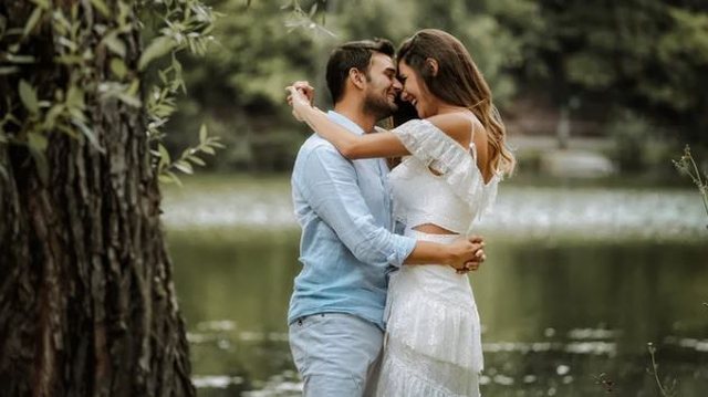 The small details that keep love alive, why relationships are strengthened by