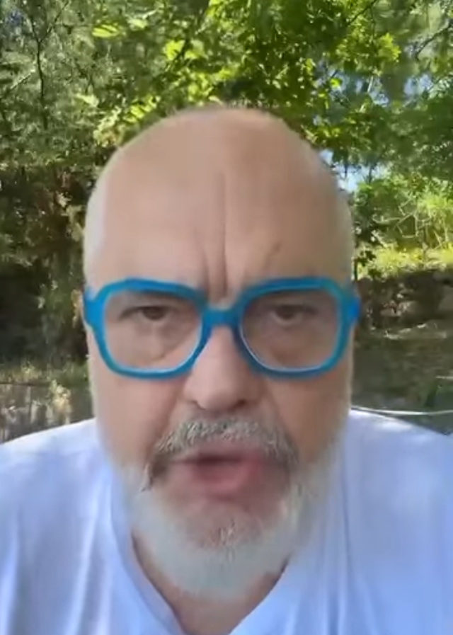 Qesharak edhe n&euml; shije !