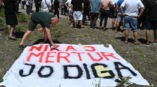"Na tregoni dokumentet", banor&euml;t e Nikaj-M&euml;rturit