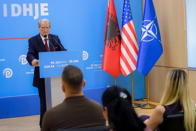 Berisha: Nuk marrim pjesë në seancat parlamentare pa u shqyrtuar