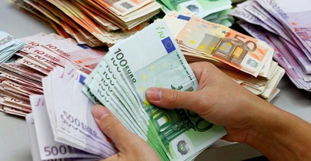 Këmbimi valutor, me sa shiten e blihen monedhat e huaja
