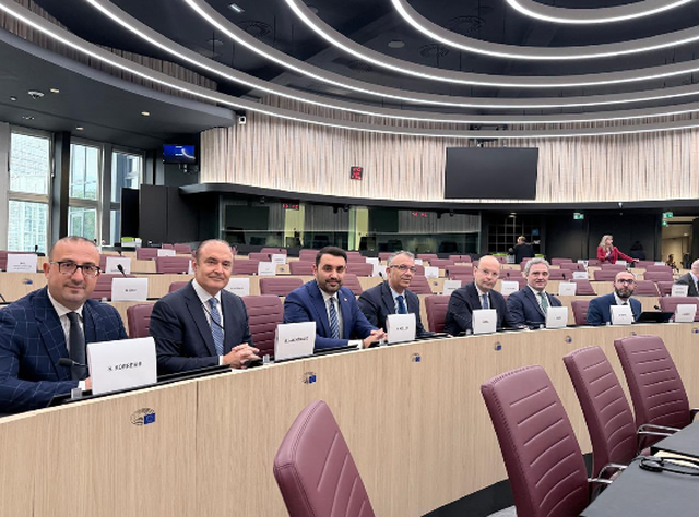 Nuk ka konsensus p&euml;r rezolut&euml;n, amendamentet e PD-s&euml;