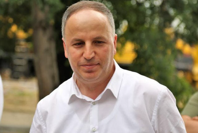 Deputeti i VLEN reagon pas ndalimit n&euml; kufi: Shqip&euml;ria nuk