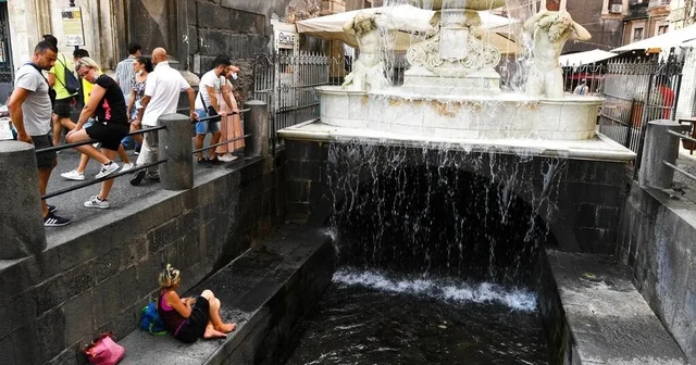 Temperaturat mbi 40°C ! 21 qytete italiane në alarm të kuq,