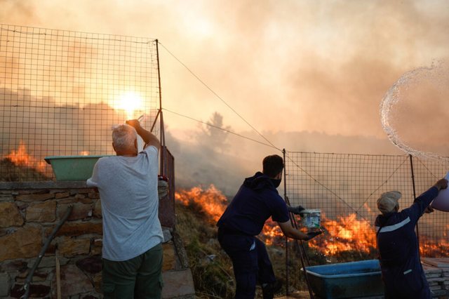 Greece 'on fire' for several days, state of emergency declared on