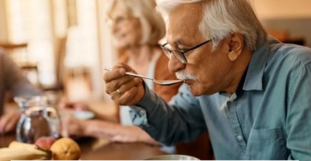 Foods you should avoid after your 40s for health