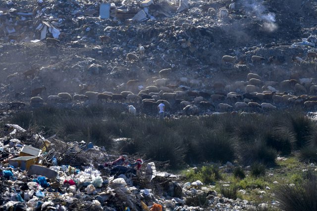 Tourist Vlora with waste incineration!