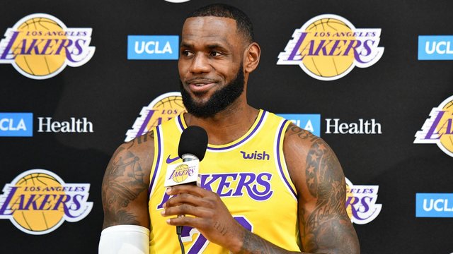 LeBron James pritet të thyejë rekordin e madh në historinë