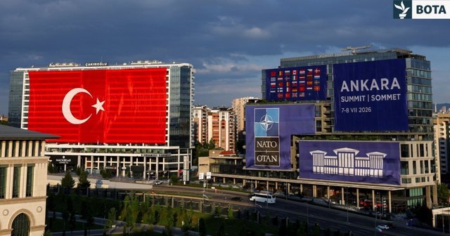 Trump heads to Ankara for key NATO summit