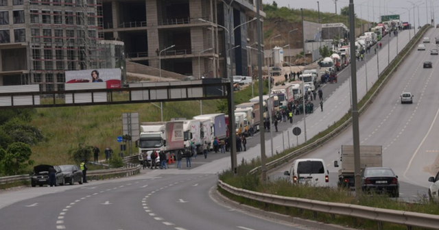 Pristina's entrances and exits blocked, businesses protest against energy