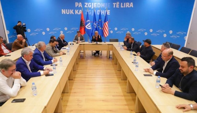 Berisha: Edhe ndërkombëtarët pranuan se zgjedhjet ishin një