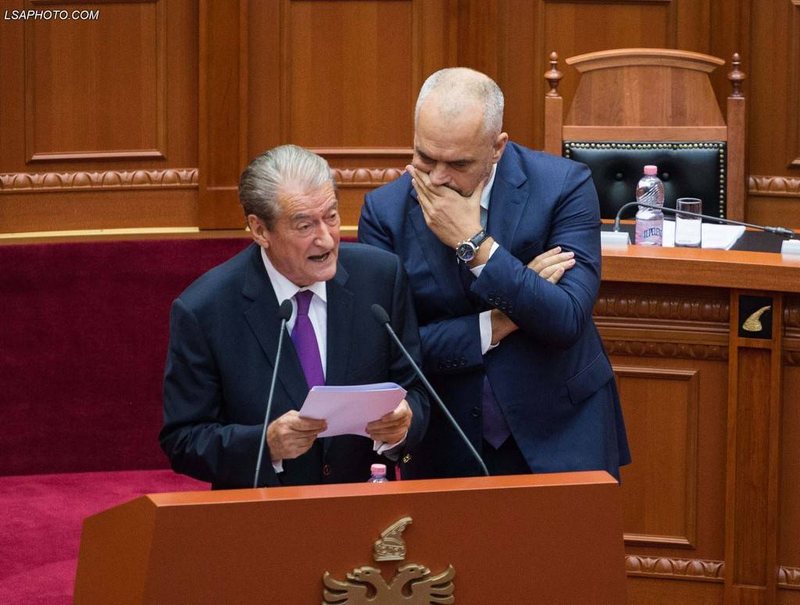 Në fillim i përqeshi si ‘qilima fluturues’ dhe më pas