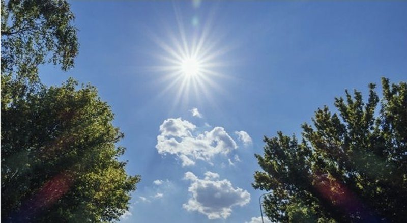 Temperaturat arrijn&euml; 38 grad&euml;, si parashikohet moti sot
