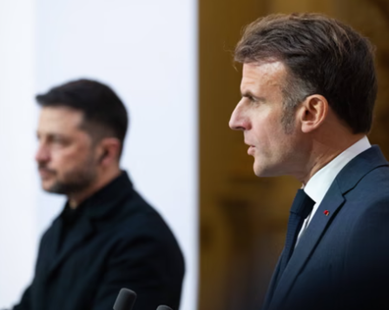 Ukraina forcon mbrojtjen ajrore, Macron njofton marr&euml;veshjen p&euml;r 16