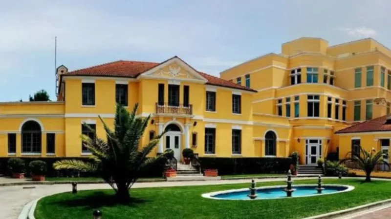 Amasada amerikane njoftim t&euml; r&euml;nd&euml;sish&euml;m p&euml;r vizat