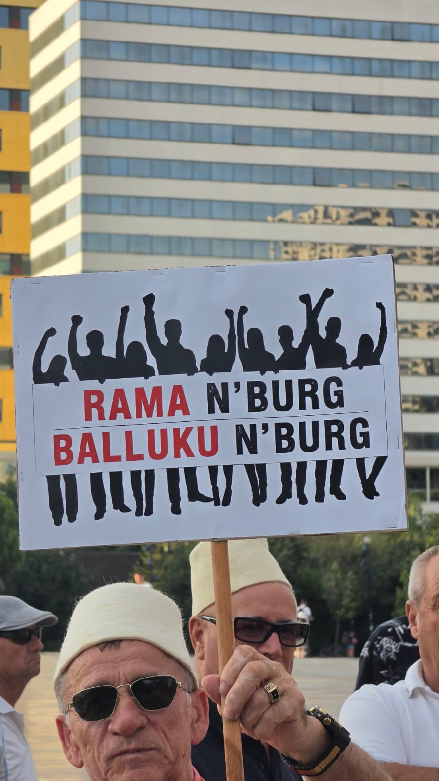 "47 days, we will not retreat"/ Spicy banners from the protest