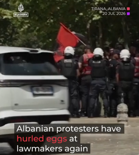 Protest in front of Parliament, "Al Jazeera": Citizens threw eggs at