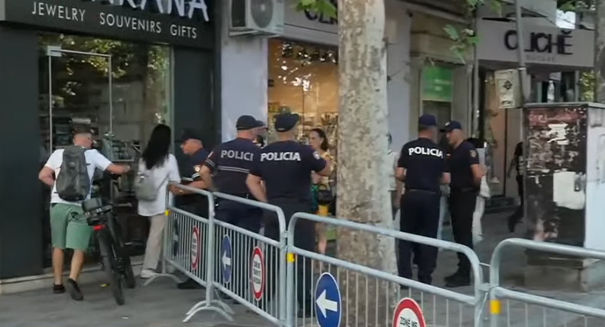Parliament under "siege" ahead of protest: Barriers, water cannons and