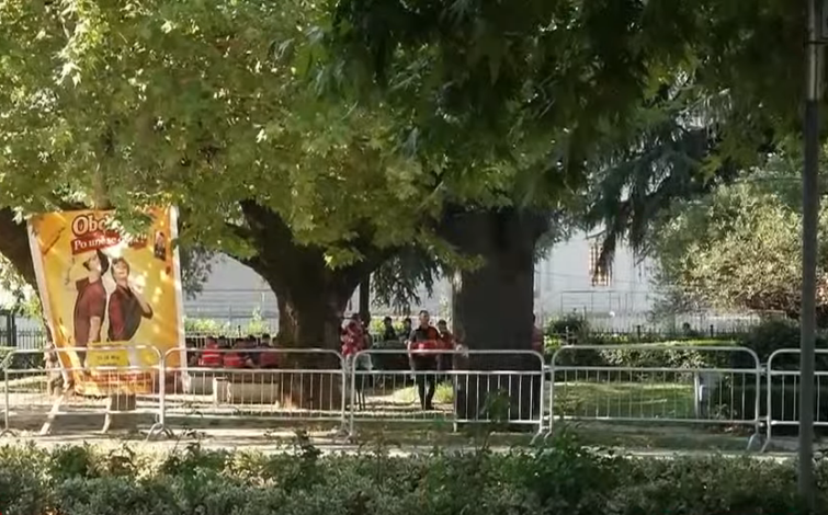 Parliament under "siege" ahead of protest: Barriers, water cannons and