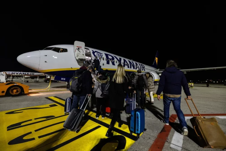 Detoured twice, how the London-Tirana flight turned into a 12-hour nightmare