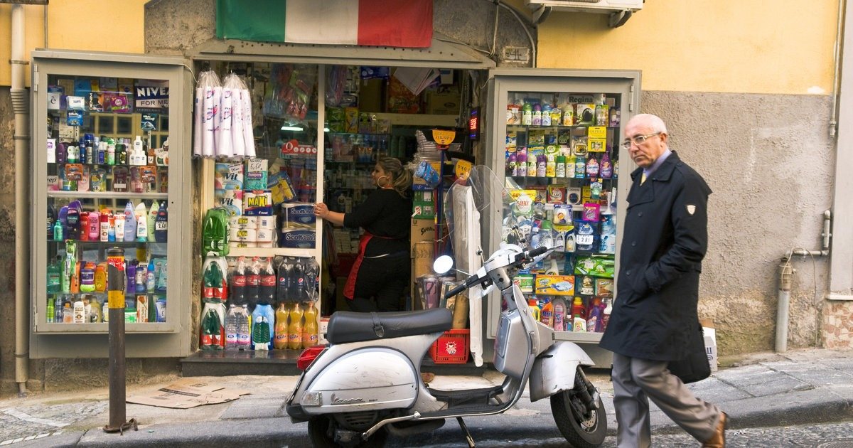 Italia po  thërret  pensionistët e saj mbrapsht   Shqipëria rrezikon të humbasë nga plani i Romës për taksim 4 