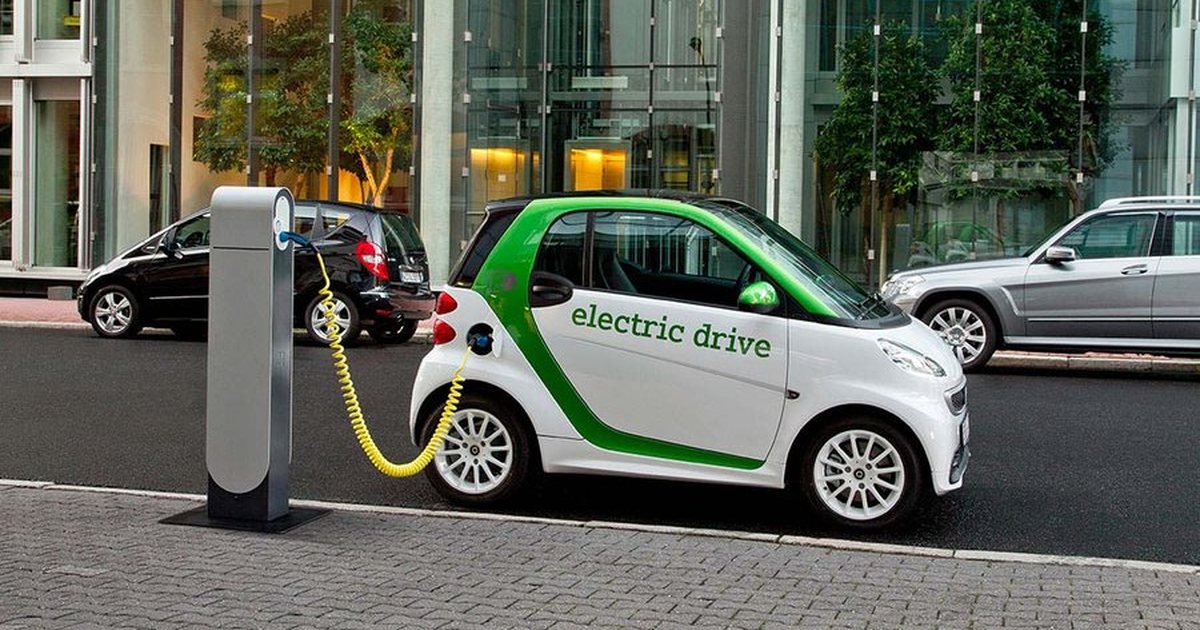  Ngadalësohen  automjetet elektrike  Shitjet globale  me rritjen më të vogël që nga shkurti 2024