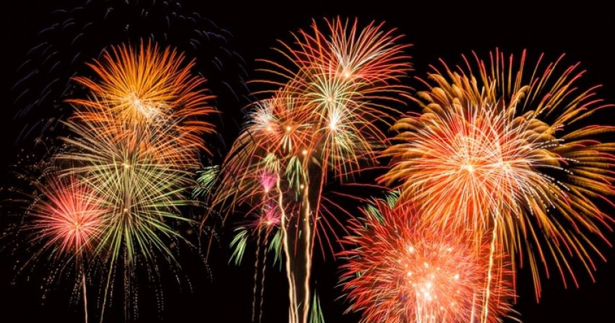 Festat  pa  shpërthimin  e një viti më parë  Më pak fishekzjarrë se vjet  por dhjetori mbetet vendimtar