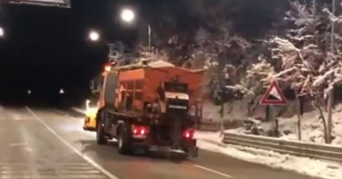 Akset nacionale  të hapura për qarkullimin e mjeteve   ARRSH  Ngrica dhe temperatura të ulëta  autoritetet në gatishmëri 24 7