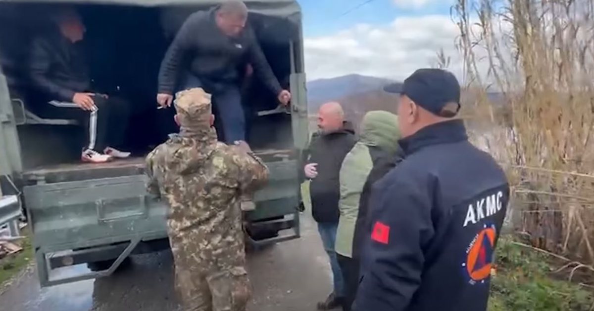 Mbi 100 efektivë të Forcave të Armatosura në terren në ndihmë të qytetarëve