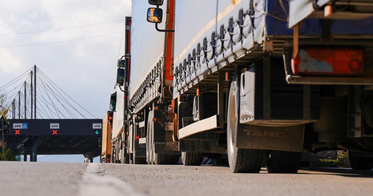 Bllokada e kufijve godet bizneset kosovare dhe rrit frikën për çmime më të larta